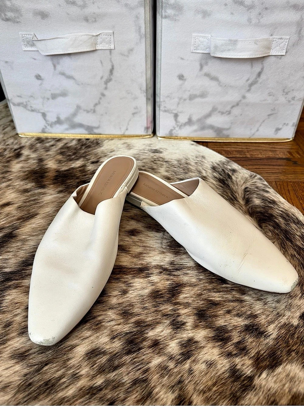 Banana Republic Pointed Toe Mules in White
